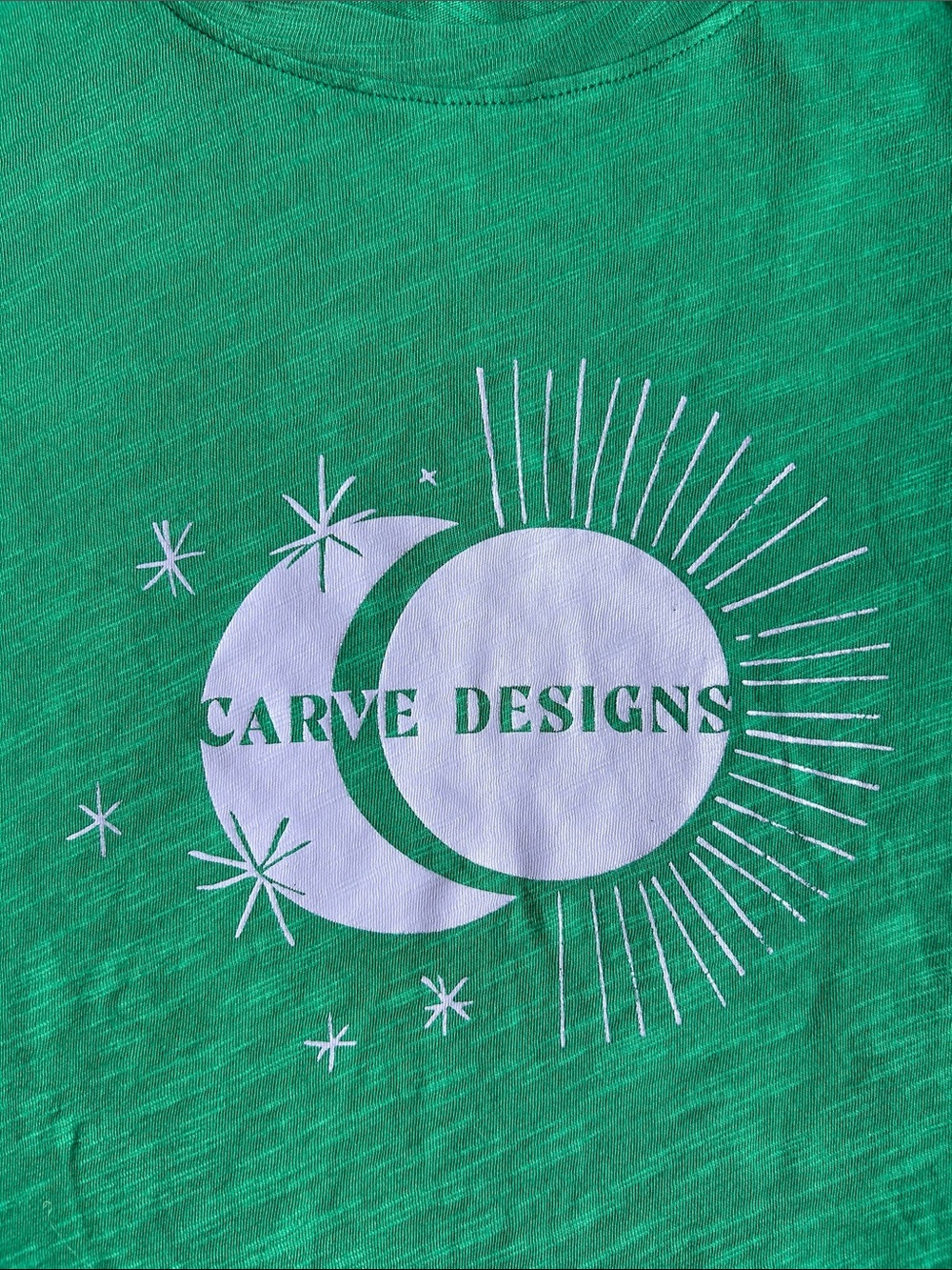 NEW Carve Designs Cassidy Graphic Tee Classic Fit Sun Star & Moon Organic Cotton - Picture 5 of 7